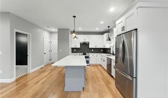 6 Pico Cir, Johnston, RI 02919