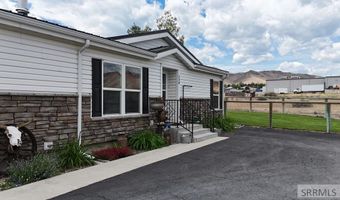 230 Redbird Ln, Challis, ID 83226