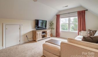8 Flowering Cherry Dr, Asheville, NC 28805