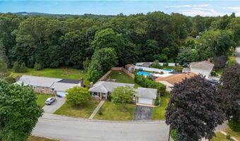 17 Golini Dr, Johnston, RI 02919