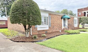 105 N Hickory St, Aberdeen, MS 39730