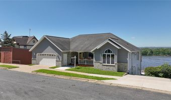 106 S 2nd St, Alma, WI 54610