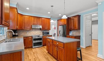 635 Prestige Woods Blvd, Aurora, OH 44202