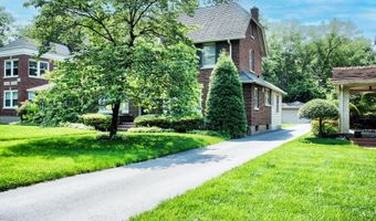 916 Audubon Pkwy, Audubon Park, KY 40213
