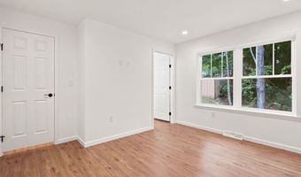 28 Cottage Pl, Ashland, NH 03217
