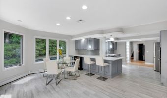 16 Perona Rd, Andover, NJ 07821