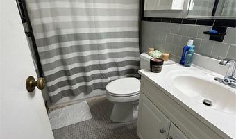 84 N Vivyen St, Bergenfield, NJ 07621