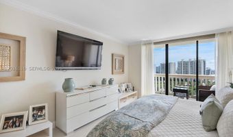1000 W Island Blvd 2307, Aventura, FL 33160