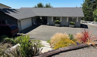 15696 UPPER BENHAM Ln, Brookings, OR 97415