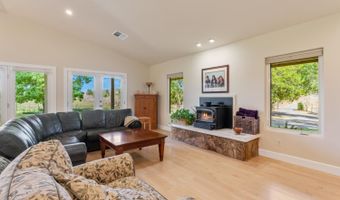 539 Keyes Ave, Angwin, CA 94508