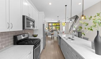 306 Neruda Ave, Columbus, OH 43215