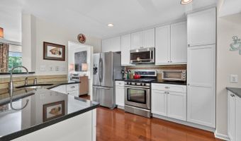 6606 NETTIES Ln #1308, Alexandria, VA 22315