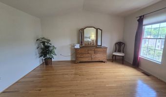 1141 Freesia Ct, Ann Arbor, MI 48105