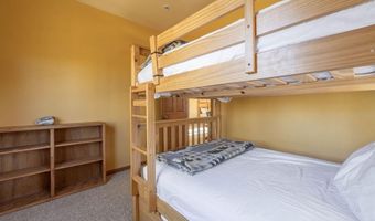 43942 Rainbow Ln, Angelus Oaks, CA 92305
