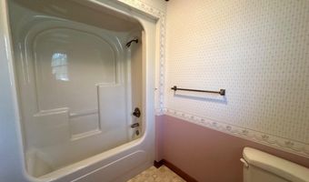 701 Gloria St, Adel, GA 31620