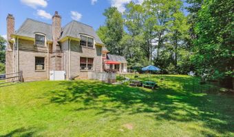 7600 CHARLESTON Dr, Bethesda, MD 20817