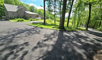 14 Vermillion Dr, Avon, CT 06001