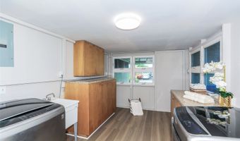 564 Uluhala St, Kailua, HI 96734