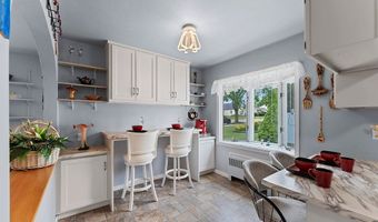 120 Vernon St, Algoma, WI 54201