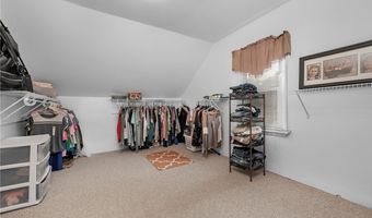 984 Cleveland Ave, Amherst, OH 44001