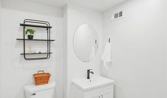 501 Oak Leaf Manor Ct, Ballwin, MO 63021
