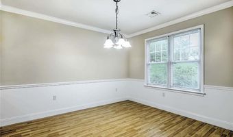 70 Turner St, Warwick, RI 02886