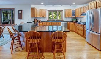 8 Maddy Ln, Acton, MA 01720