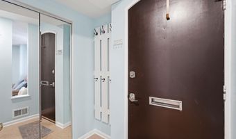4936 SAUQUOIT Ln, Annandale, VA 22003