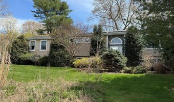 1 Edgewood Ave, Hopkinton, RI 02804