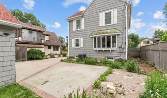518 E SUMMER St, Appleton, WI 54911