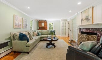 158 Kettle Hole Rd, Bolton, MA 01740