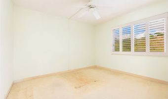 999 Wilder Ave 305, Honolulu, HI 96822
