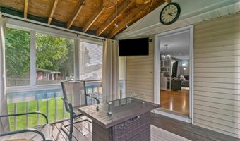 12 Pond View Dr, Coventry, RI 02816