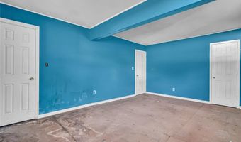 34 Croydon Rd, Amityville, NY 11701