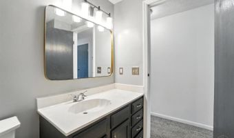 4930 Riverwatch Dr, Delhi, OH 45238