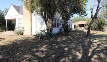 1402 Avenue K, Anson, TX 79501