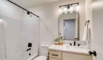 496 E Chester Ln, Boise, ID 83706