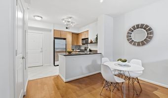 1021 N GARFIELD St 233, Arlington, VA 22201