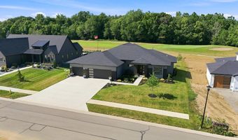 2104 Golfview Dr, Auburn, IN 46706