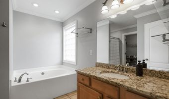 1204 Crestbrook Dr, Albertville, AL 35950