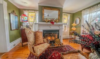 18 Waldo Ave, Belfast, ME 04915