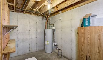 911 Woodglen Ct, Altoona, WI 54720