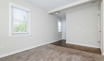 68 Elm St, Beachwood, NJ 08722
