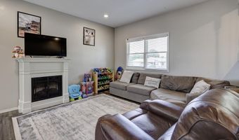 637 W 30th St, Baxter Springs, KS 66713