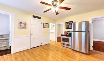 509 Middle Highway Hwy 2, Barrington, RI 02806