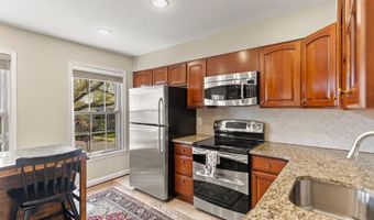 2302 SANFORD St, Alexandria, VA 22301