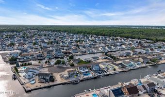 91 S Ronald Ave S, Bayville, NJ 08721