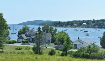 8 Shipmasters Cove Rd, Belfast, ME 04915