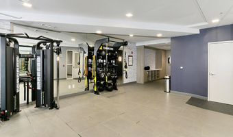 635 SLATERS Ln G-01, Alexandria, VA 22314