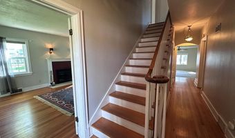 1207 8th St, Aurora, NE 68818